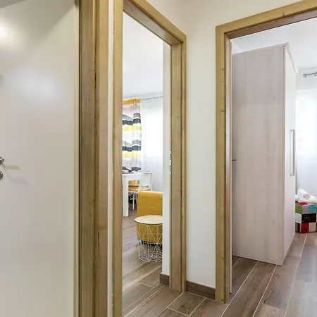 Apartment Cezar *